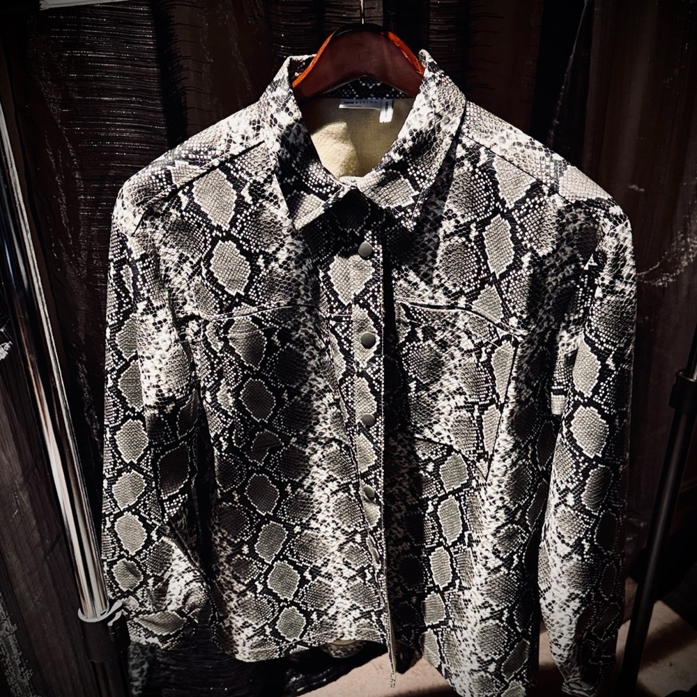 ASOS Design Pleather Snakeskin Button Up Oversized Shacket - Picture 3 of 16